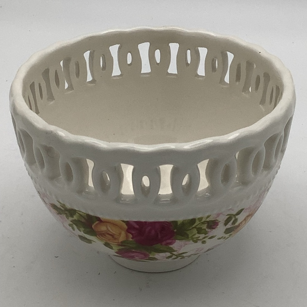 Royal Albert Old Country Roses Pierced Bowl